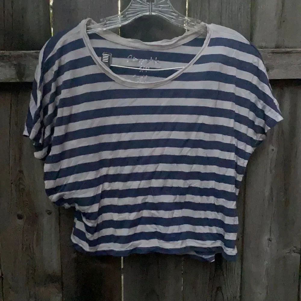 Aeropostale Cropped Tee sz. S
